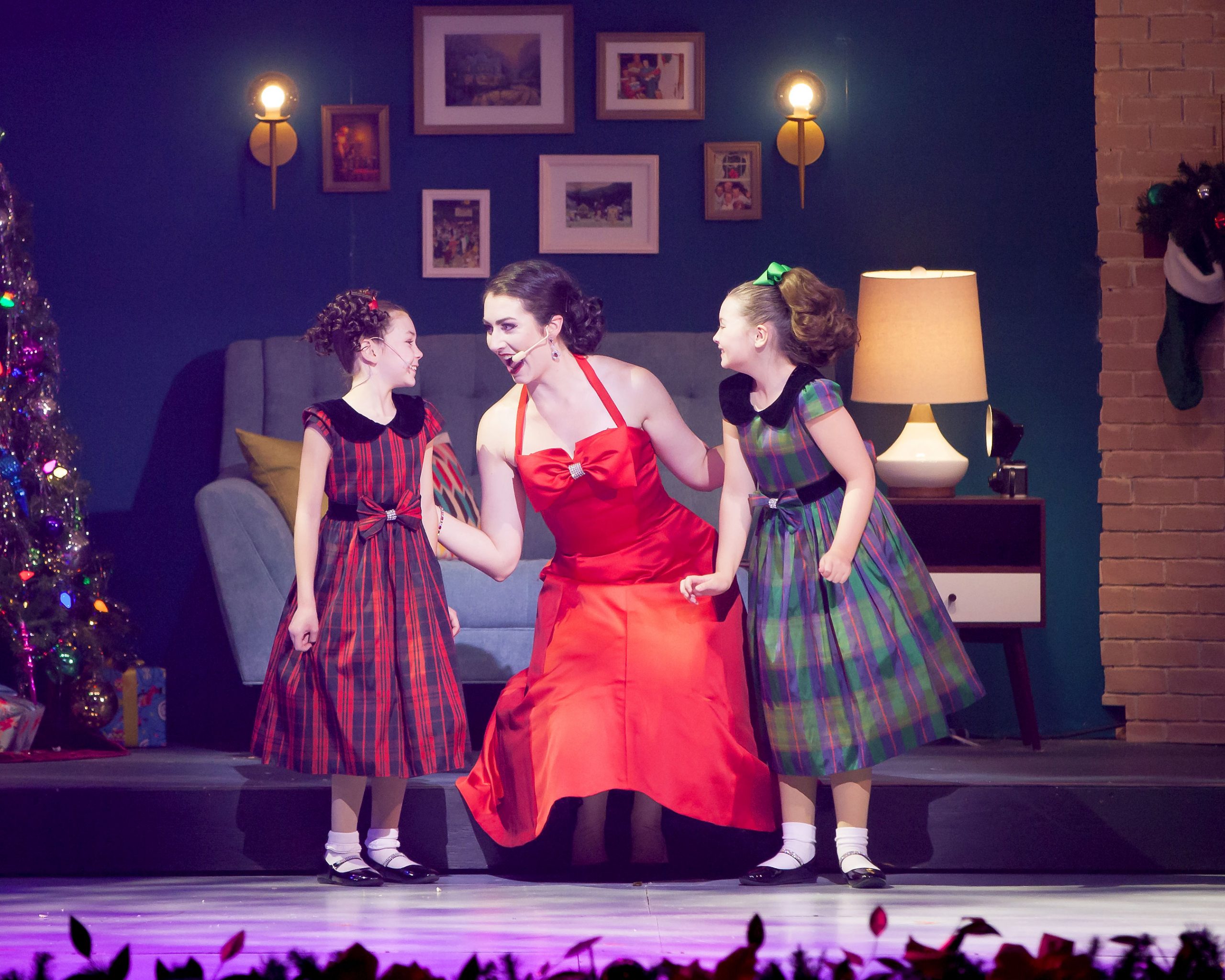 AMTs Christmas Show, Joy to the World